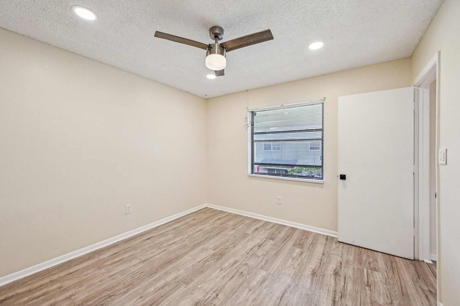 6001 Shakerwood Circle, Unit 203, Tamarac, FL 33319 Photo