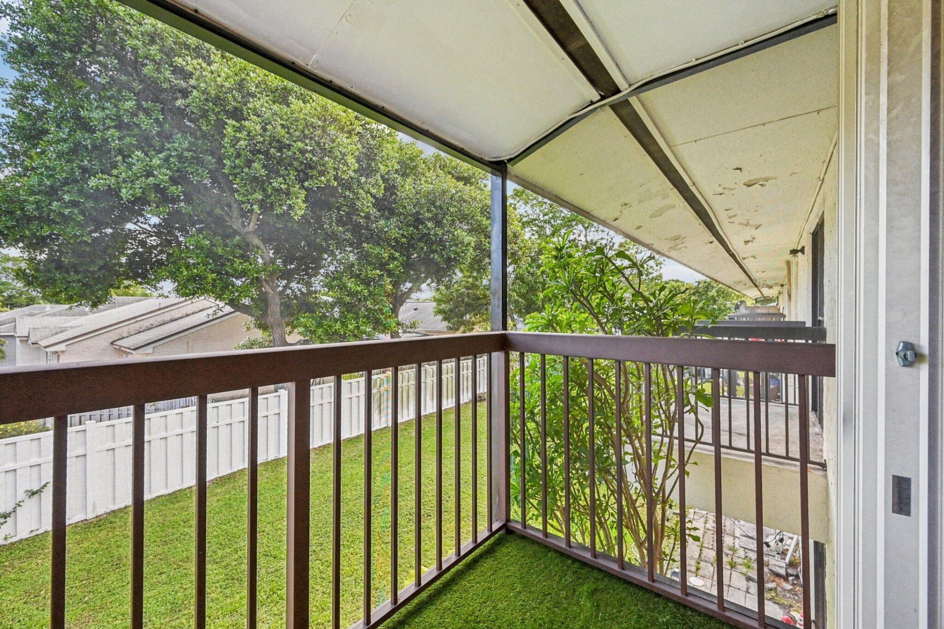 6001 Shakerwood Circle, Unit 203, Tamarac, FL 33319 Photo