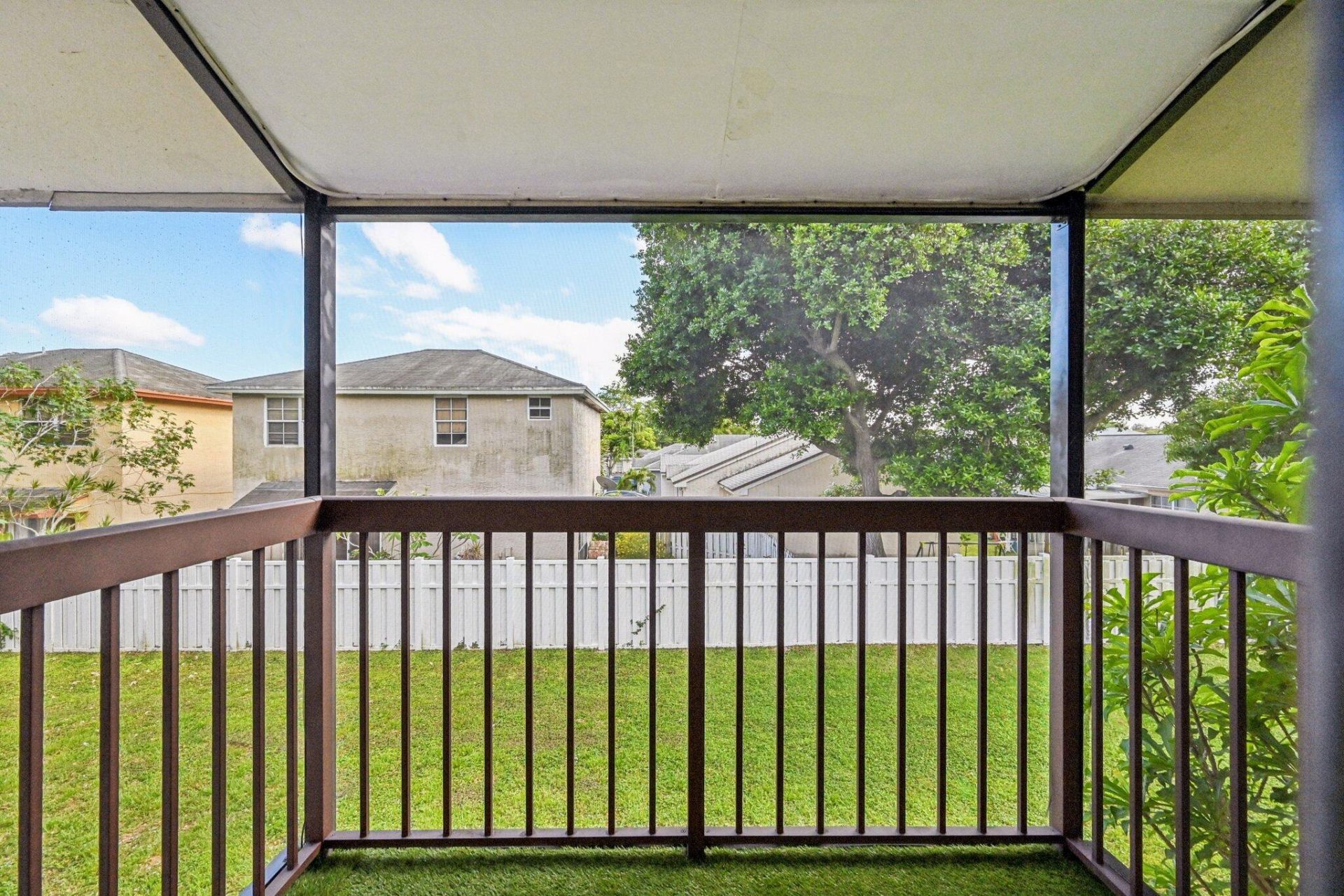 6001 Shakerwood Circle, Unit 203, Tamarac, FL 33319 Photo