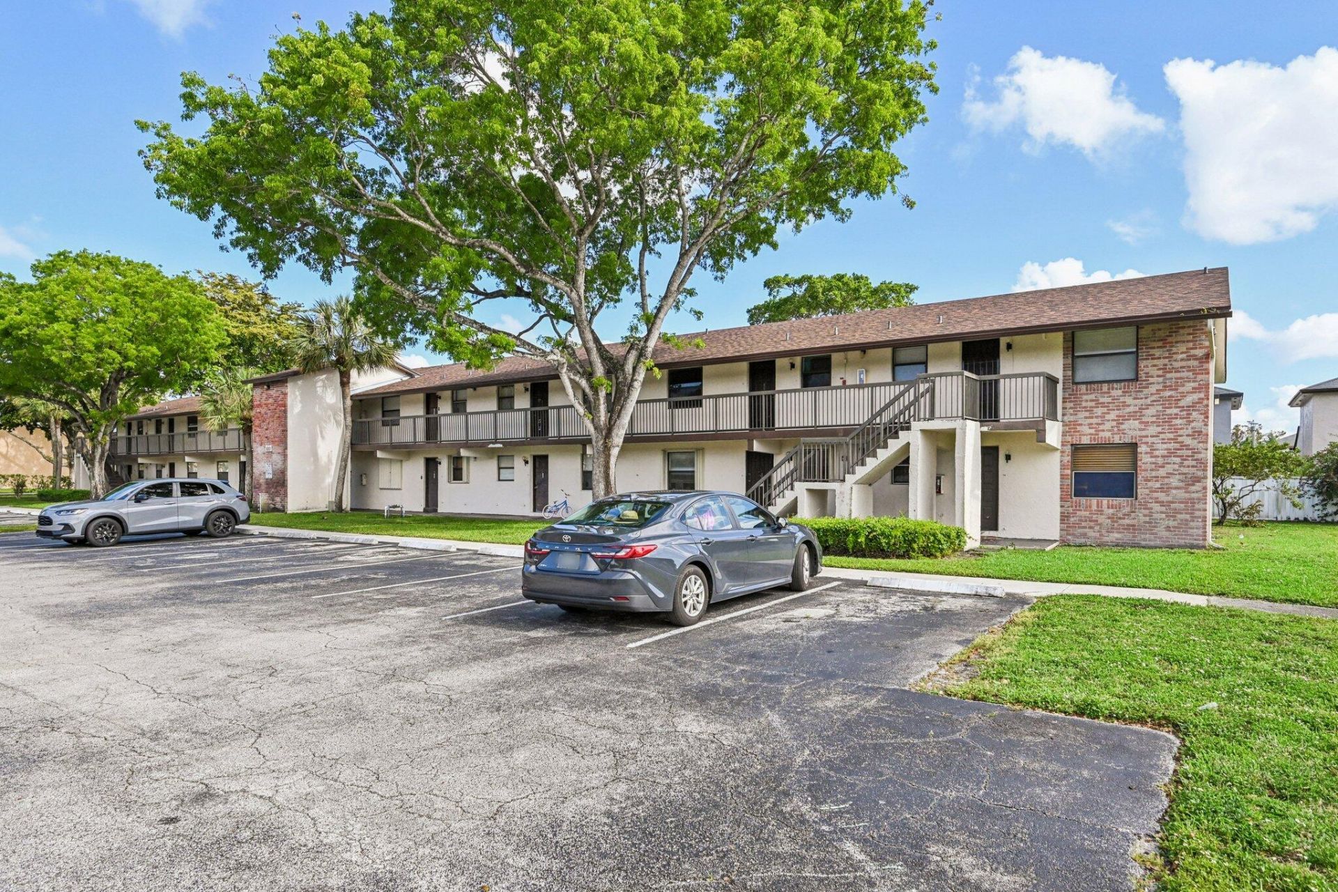 6001 Shakerwood Circle, Unit 203, Tamarac, FL 33319 Photo