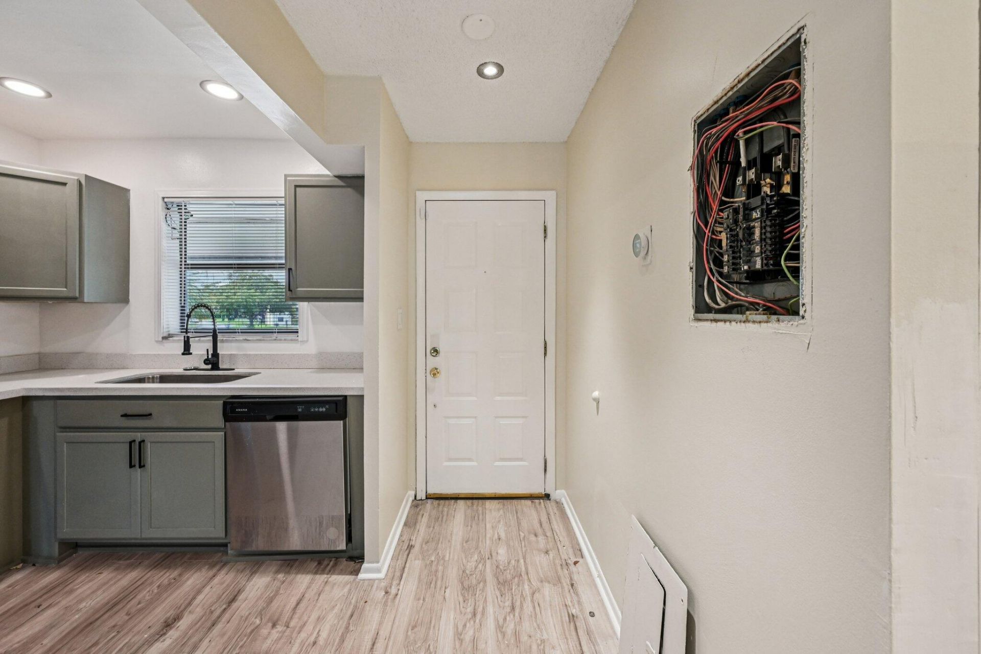 6001 Shakerwood Circle, Unit 203, Tamarac, FL 33319 Photo