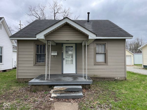 2061 Ohio Avenue, Columbus, IN 47201