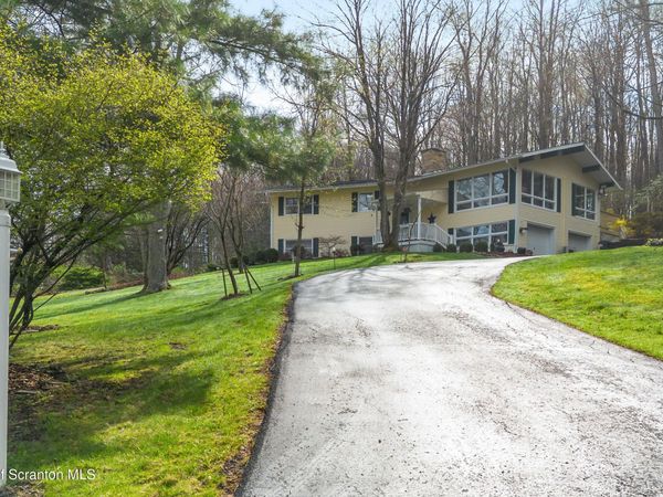 480 N Gravel Pond Road , Clarks Summit, PA 18411