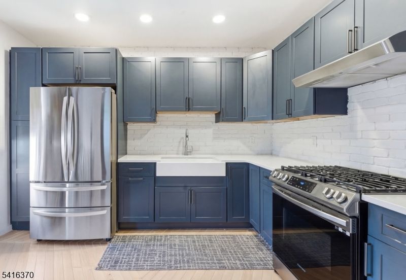 527 N 3rd St, East Newark, NJ 07029 Main Photo