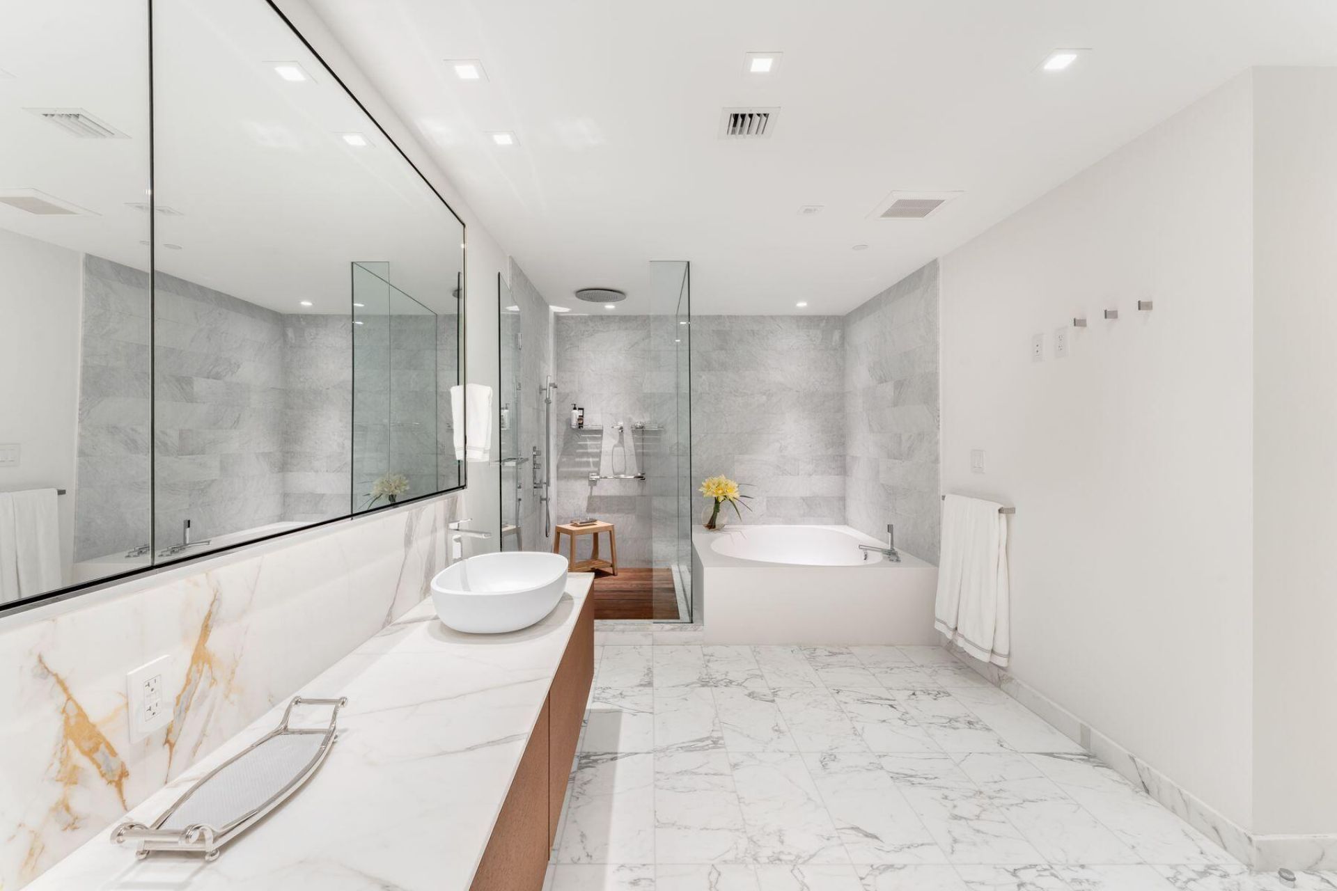 10201 Collins Avenue, Unit 1803, Bal Harbour, FL 33154 Photo