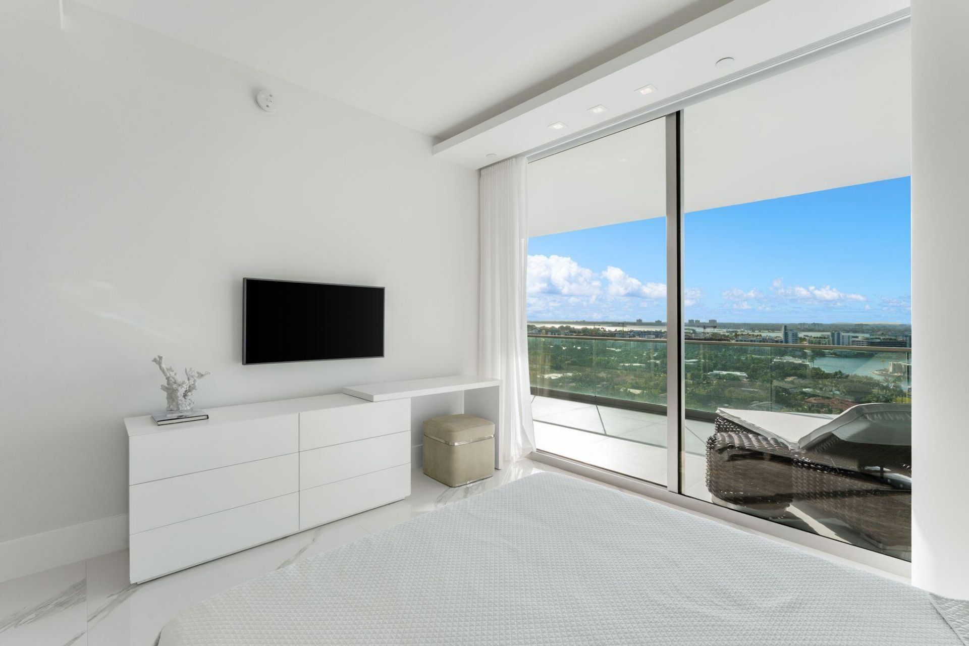 10201 Collins Avenue, Unit 1803, Bal Harbour, FL 33154 Photo
