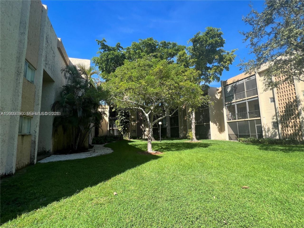 8401 SW 107th Ave , Unit 322E, Miami, FL 33173 Photo