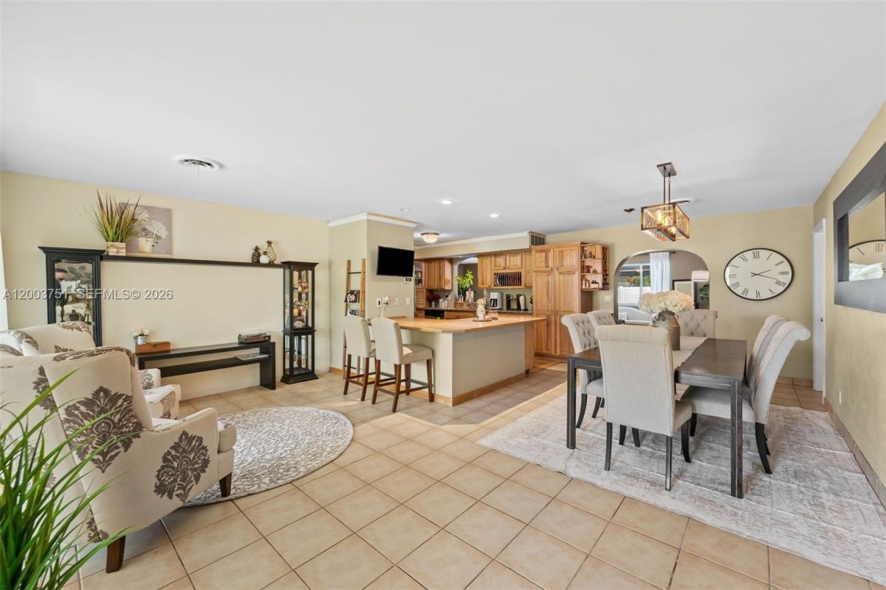 1925 N 39th Ave , Hollywood, FL 33021 Photo