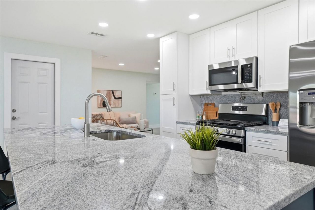 5611 Venetian Boulevard Ne, Saint Petersburg, FL 33703 Photo