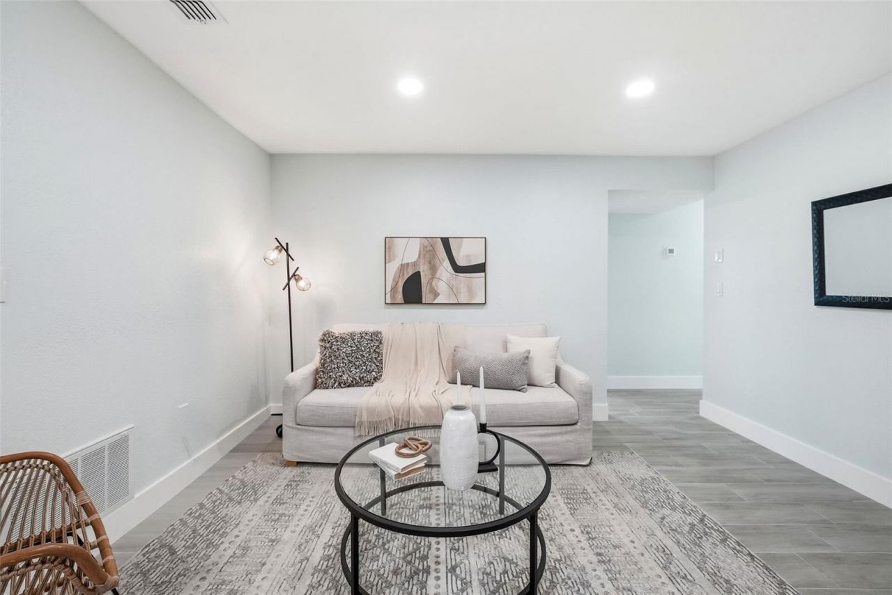 5611 Venetian Boulevard Ne, Saint Petersburg, FL 33703 Photo