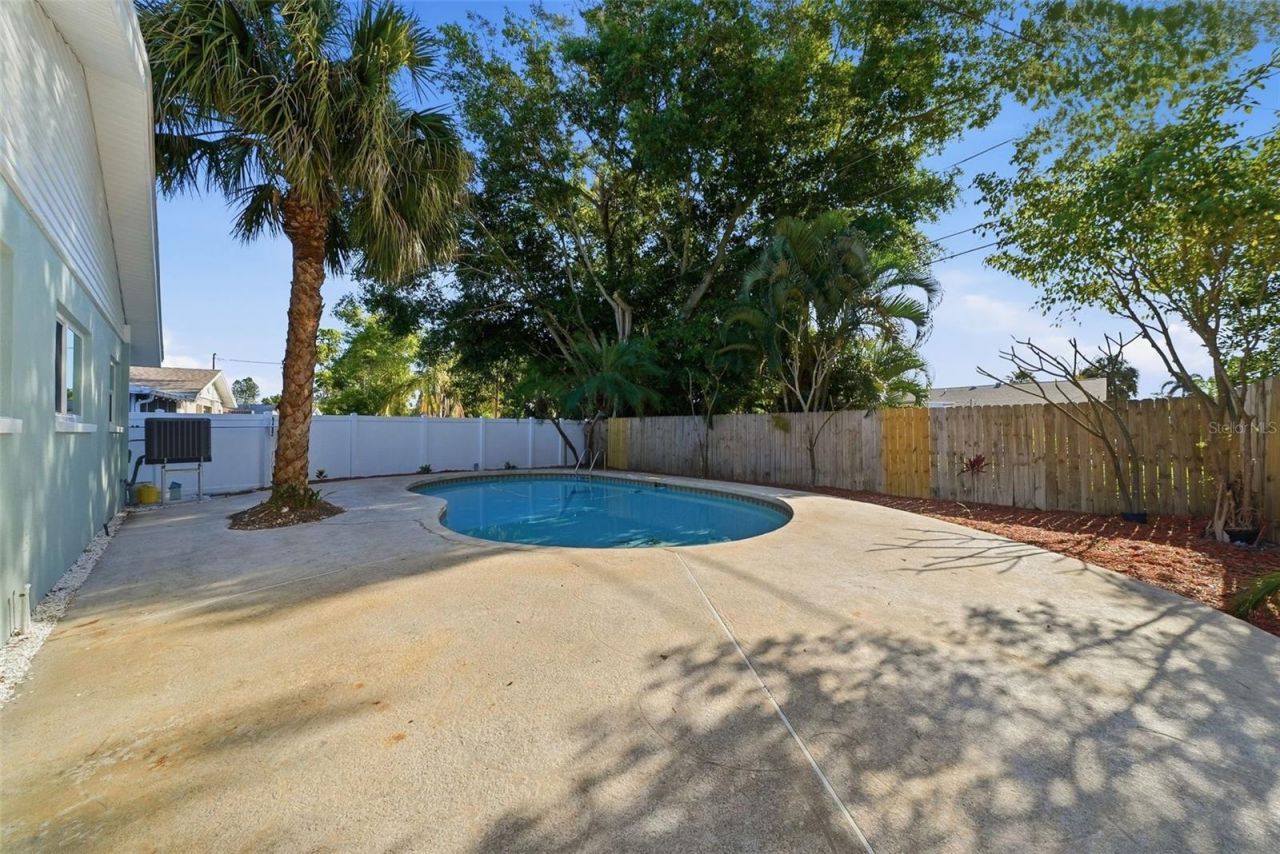 5611 Venetian Boulevard Ne, Saint Petersburg, FL 33703 Photo