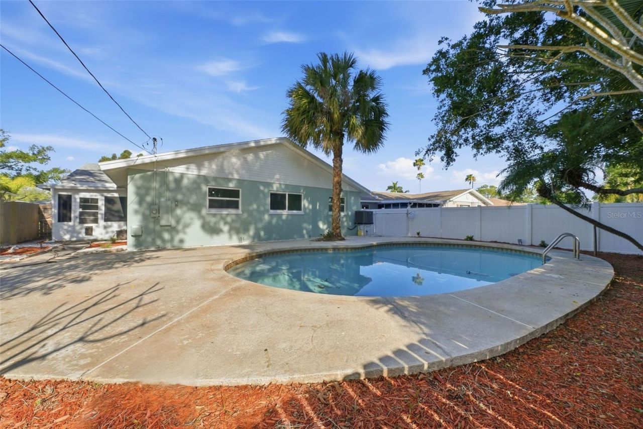 5611 Venetian Boulevard Ne, Saint Petersburg, FL 33703 Photo