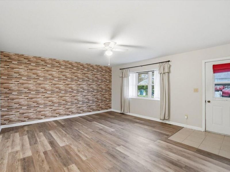 842 W 6th Street, Marysville, OH 43040 Photo 6