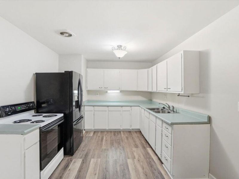 842 W 6th Street, Marysville, OH 43040 Photo 9