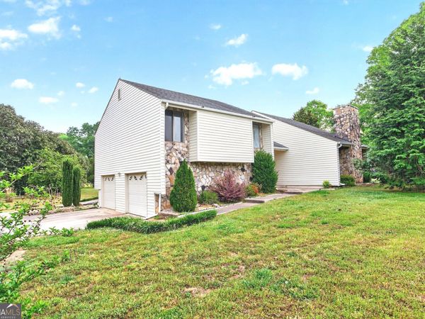 125 Woodstream Point, Fayetteville, GA 30215