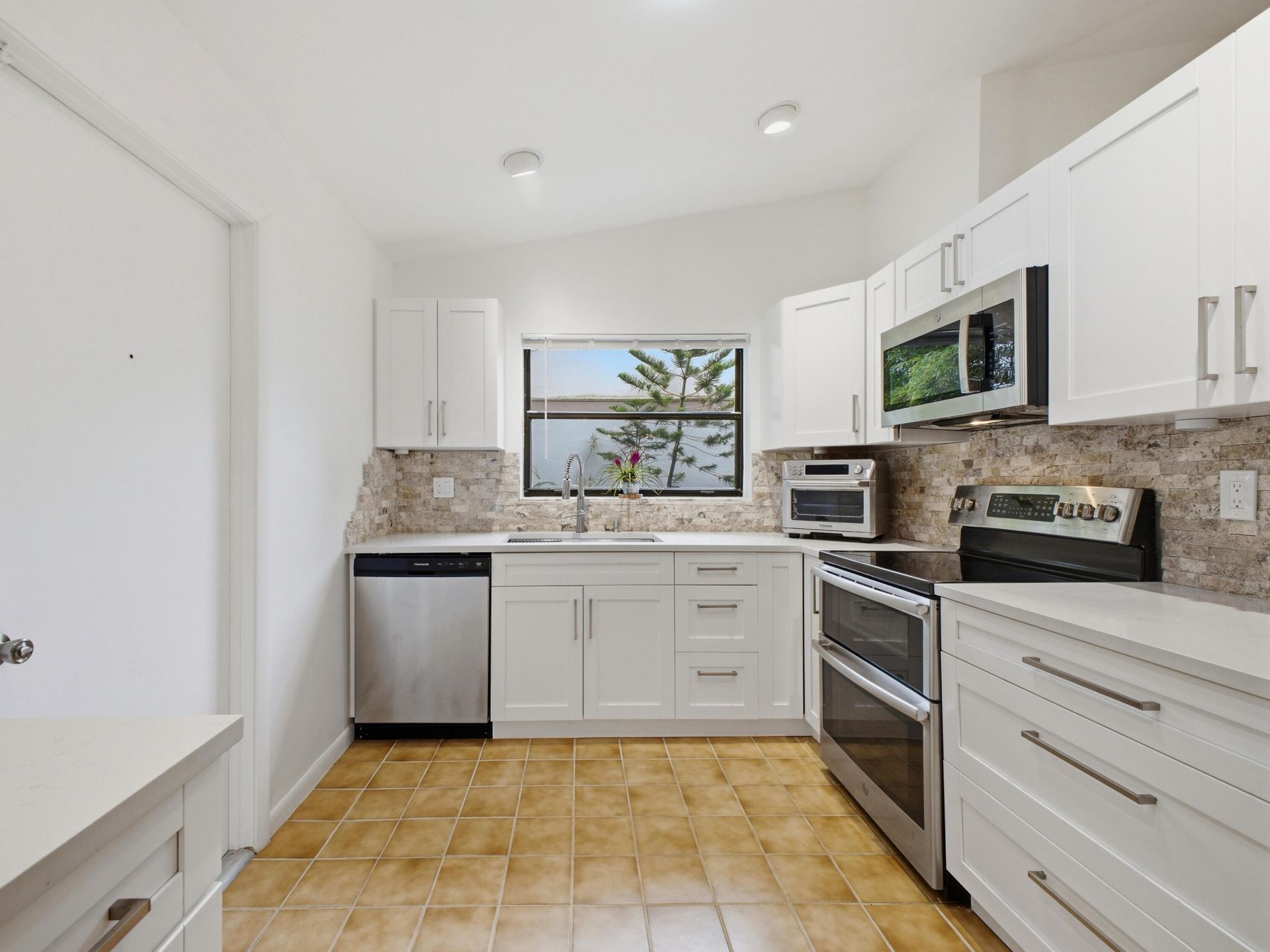 56 Baytree Circle, Boynton Beach, FL 33436 Photo