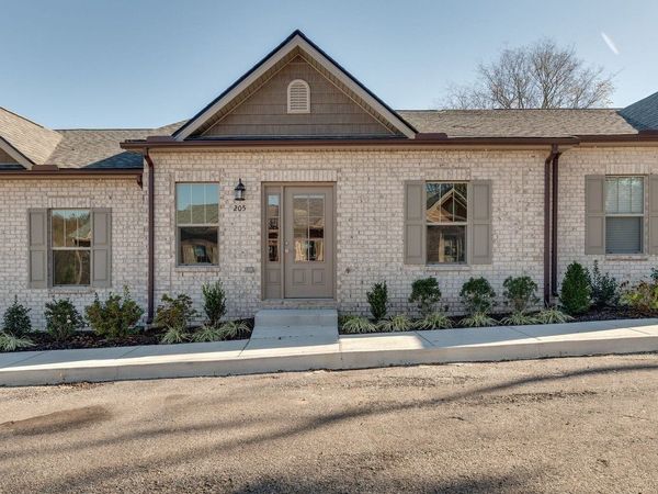 205 Bancroft Ml , Columbia, TN 38401