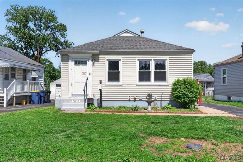 10655 St Stephen Lane , Saint Ann, MO 63074 Main Photo