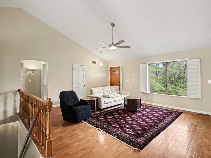 3623 Reemelin Rd, Cincinnati, OH 45211 Photo 4