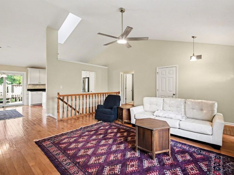 3623 Reemelin Rd, Cincinnati, OH 45211 Photo 6