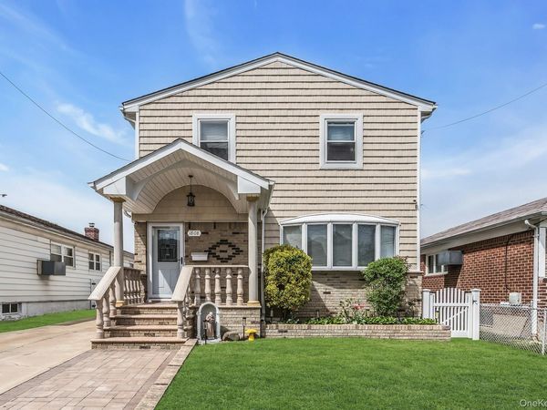 1808 Murray Street , Whitestone, NY 11357