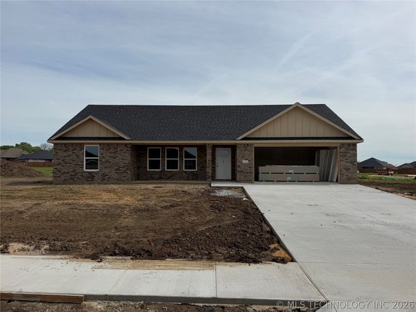 3114 Secretariat Street , Durant, OK 74701