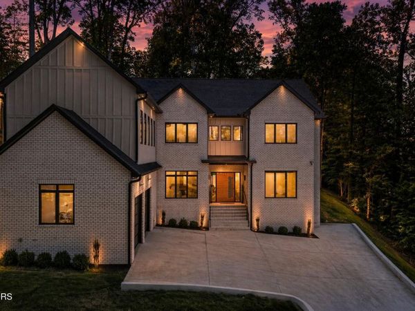 1135 Oak Chase Blvd, Lenoir City, TN 37772