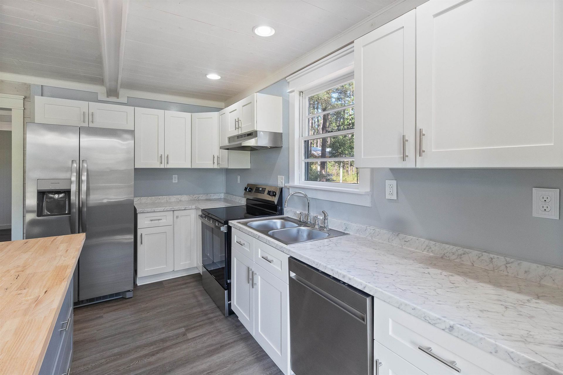 18 Suwannee Avenue, Panacea, FL 32346 Photo