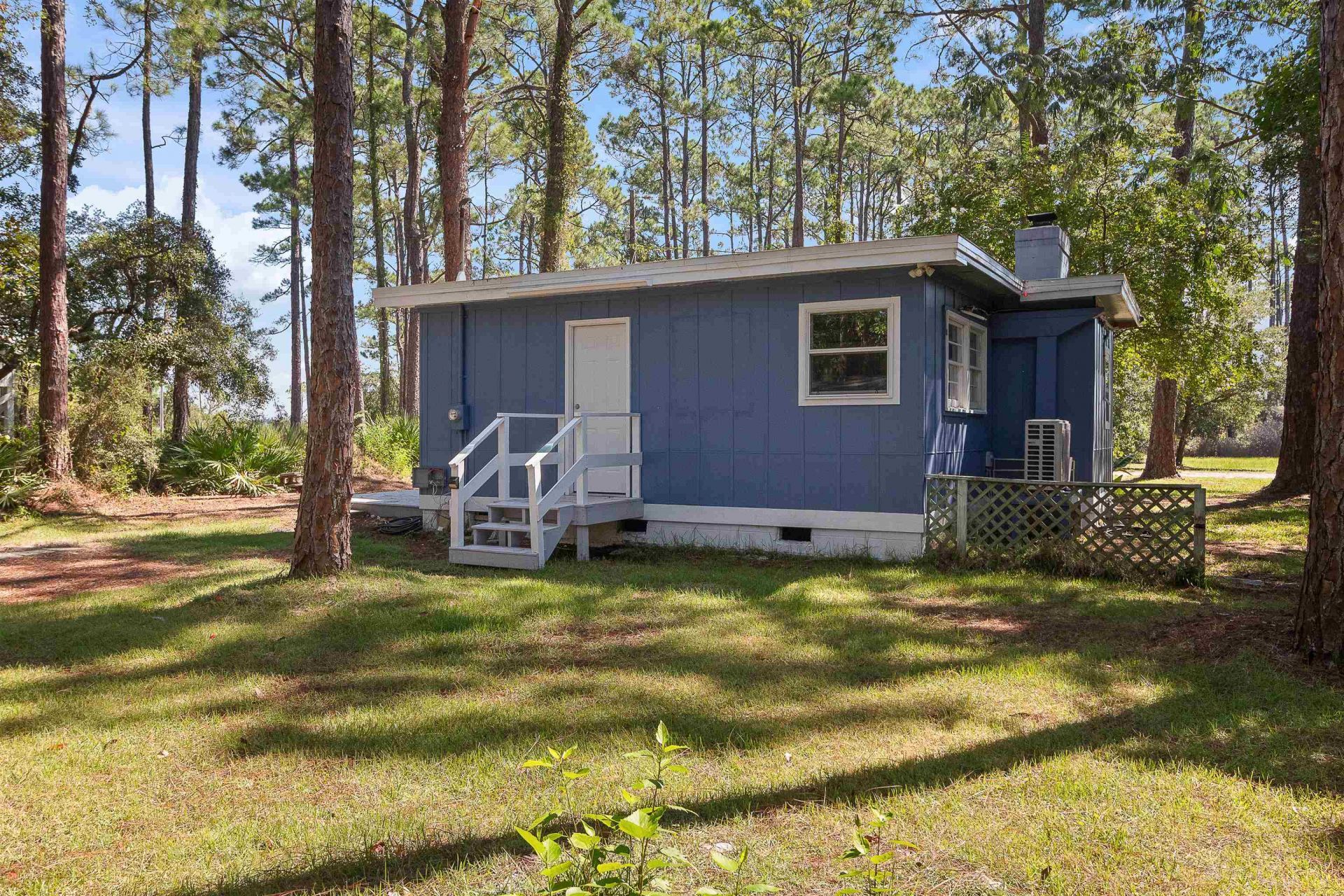 18 Suwannee Avenue, Panacea, FL 32346 Photo