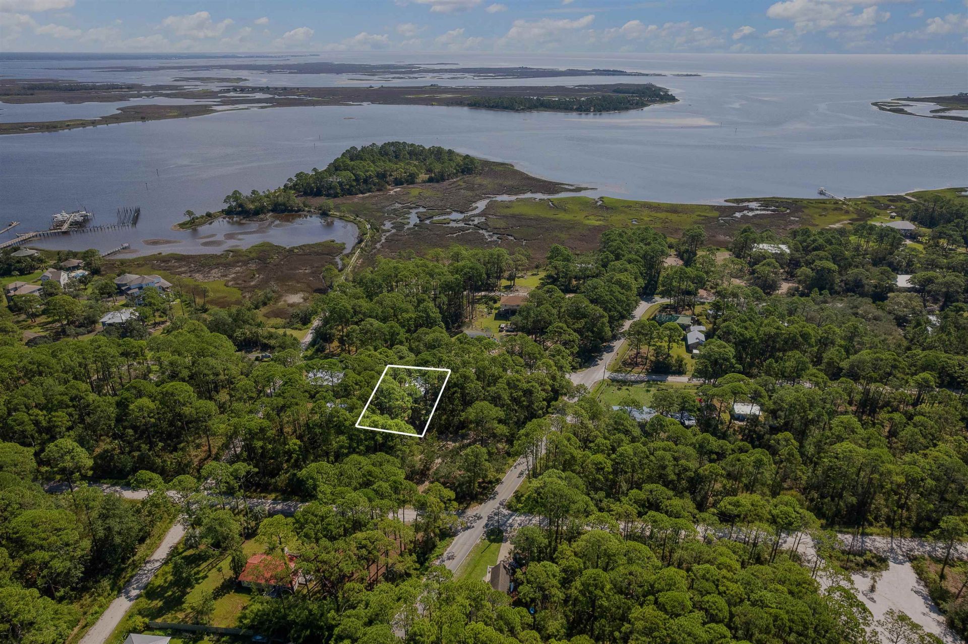18 Suwannee Avenue, Panacea, FL 32346 Photo