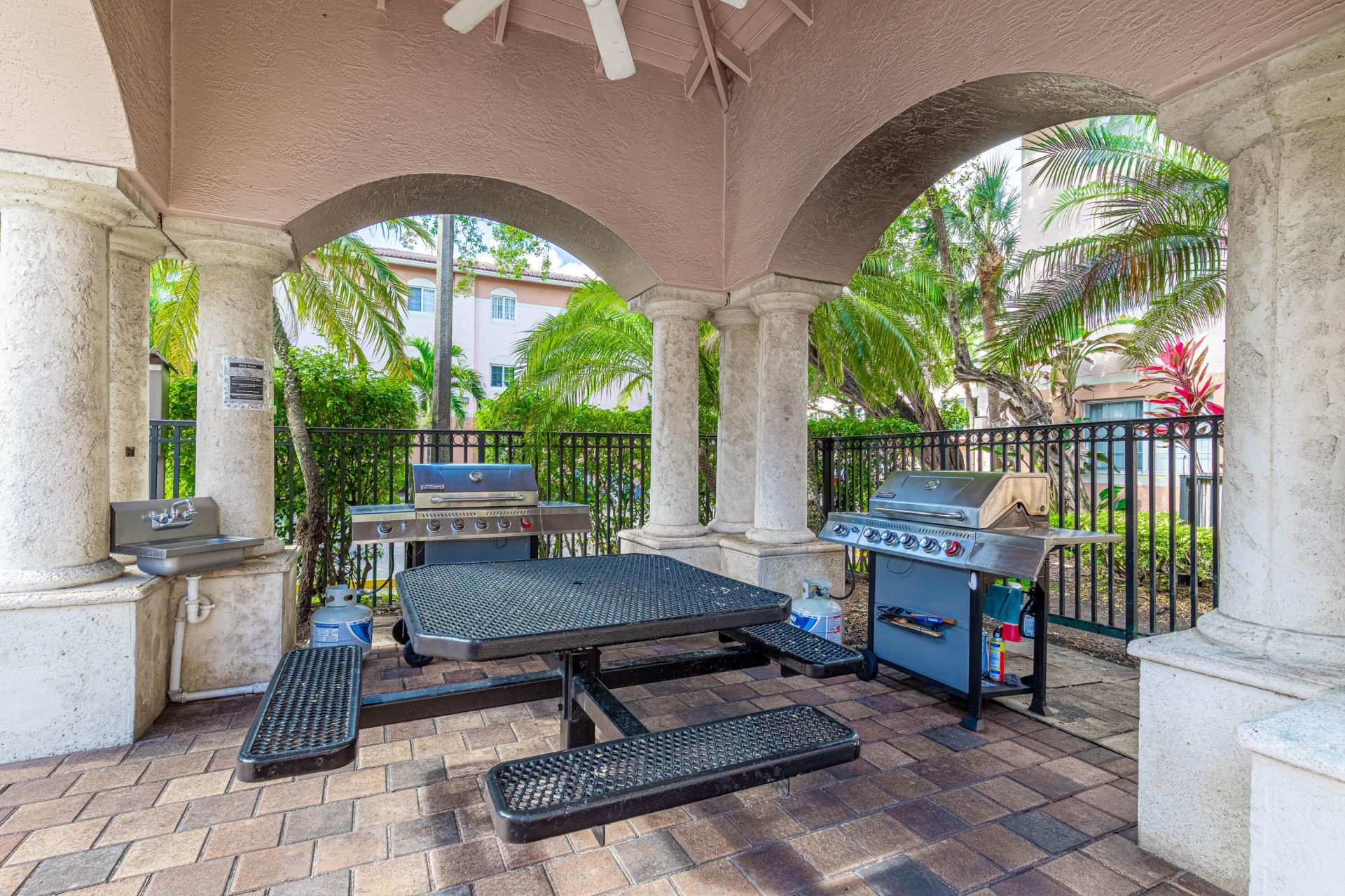 2009 SE 10th Avenue, Unit 309, Fort Lauderdale, FL 33316 Photo