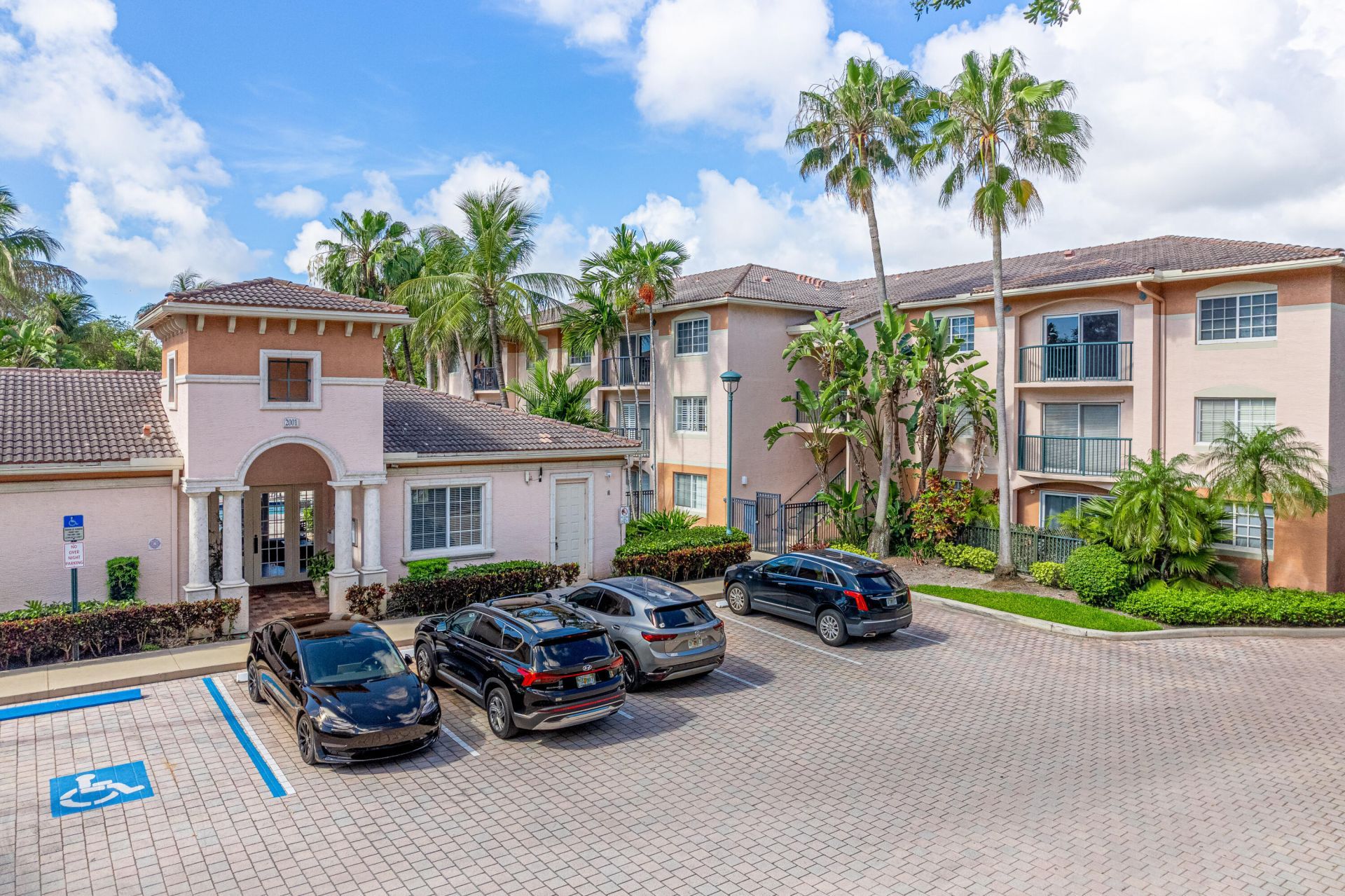 2009 SE 10th Avenue, Unit 309, Fort Lauderdale, FL 33316 Photo