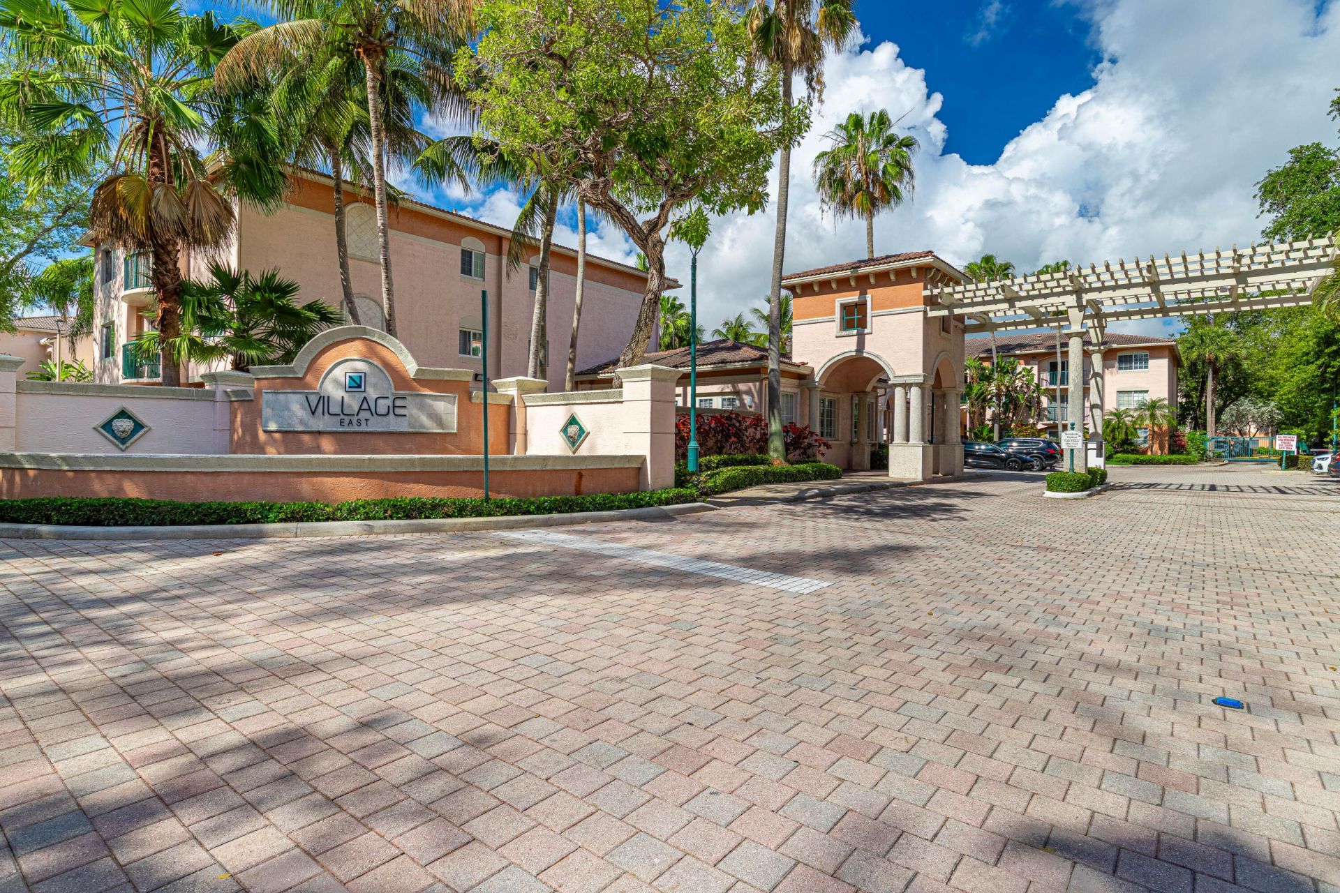 2009 SE 10th Avenue, Unit 309, Fort Lauderdale, FL 33316 Photo