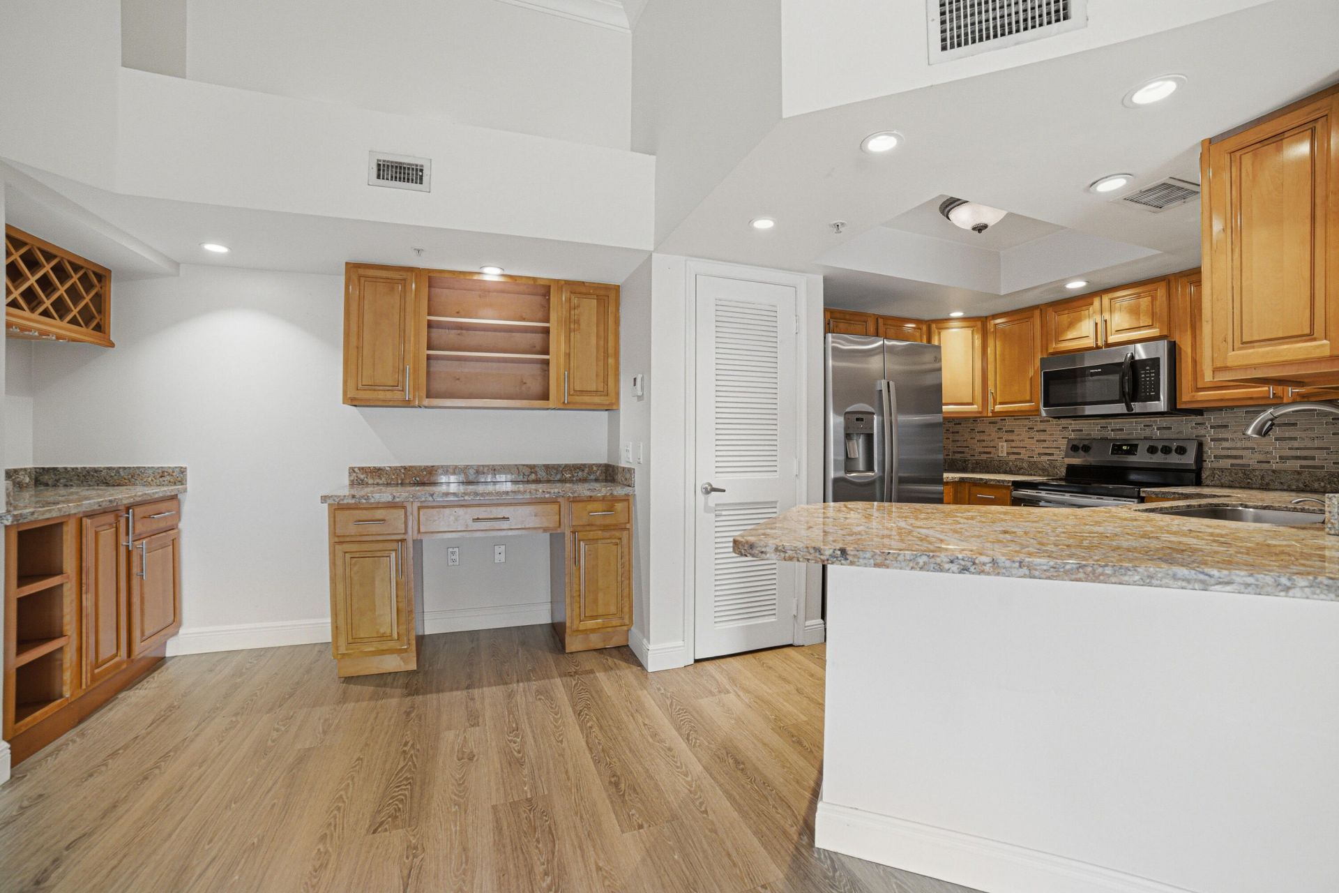 2009 SE 10th Avenue, Unit 309, Fort Lauderdale, FL 33316 Photo