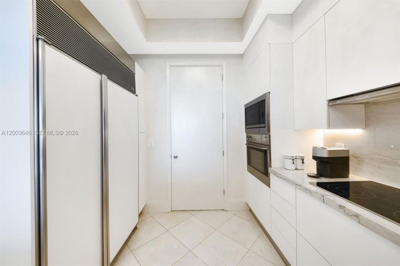 100 S Pointe Dr , Unit 702, Miami Beach, FL 33139 Photo