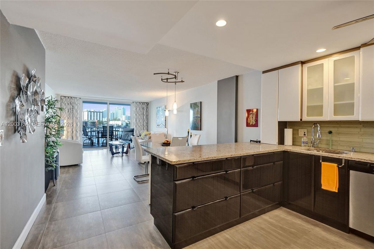 410 Golden Isles Dr , Unit 408, Hallandale Beach, FL 33009 Photo