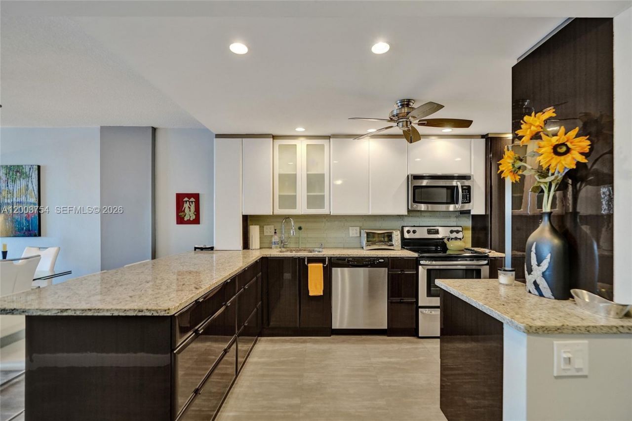 410 Golden Isles Dr , Unit 408, Hallandale Beach, FL 33009 Photo