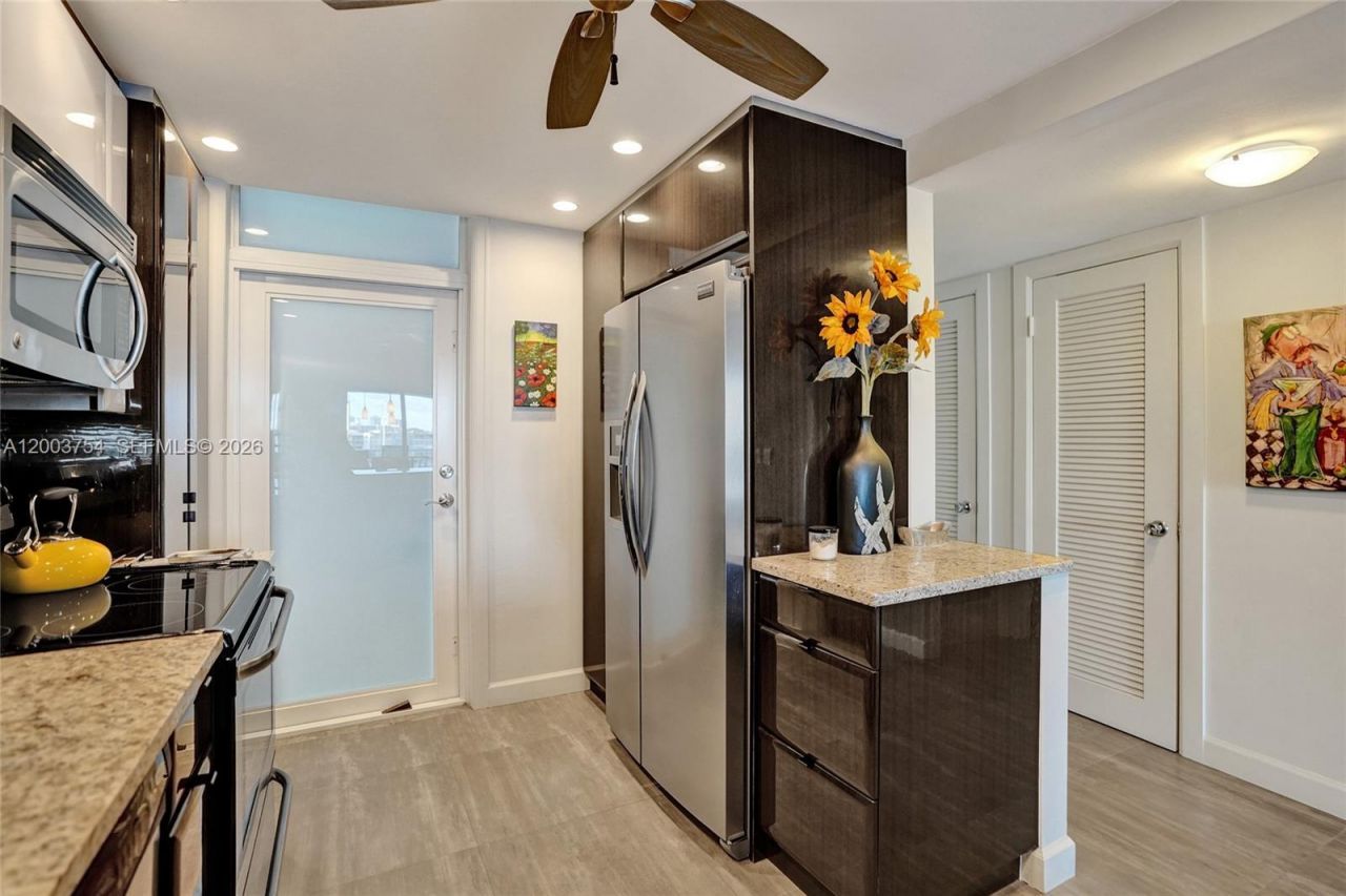410 Golden Isles Dr , Unit 408, Hallandale Beach, FL 33009 Photo