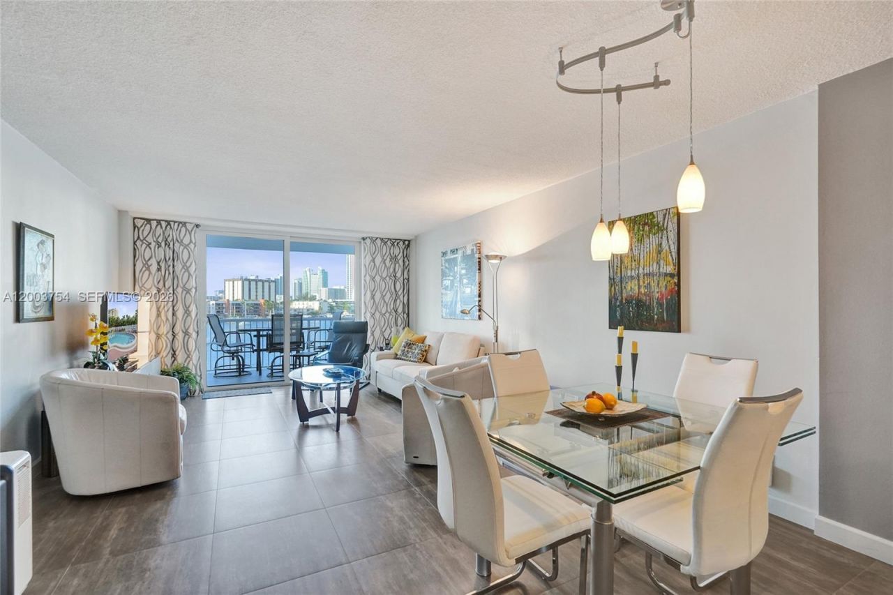 410 Golden Isles Dr , Unit 408, Hallandale Beach, FL 33009 Photo