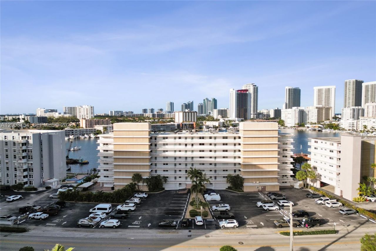 410 Golden Isles Dr , Unit 408, Hallandale Beach, FL 33009 Photo