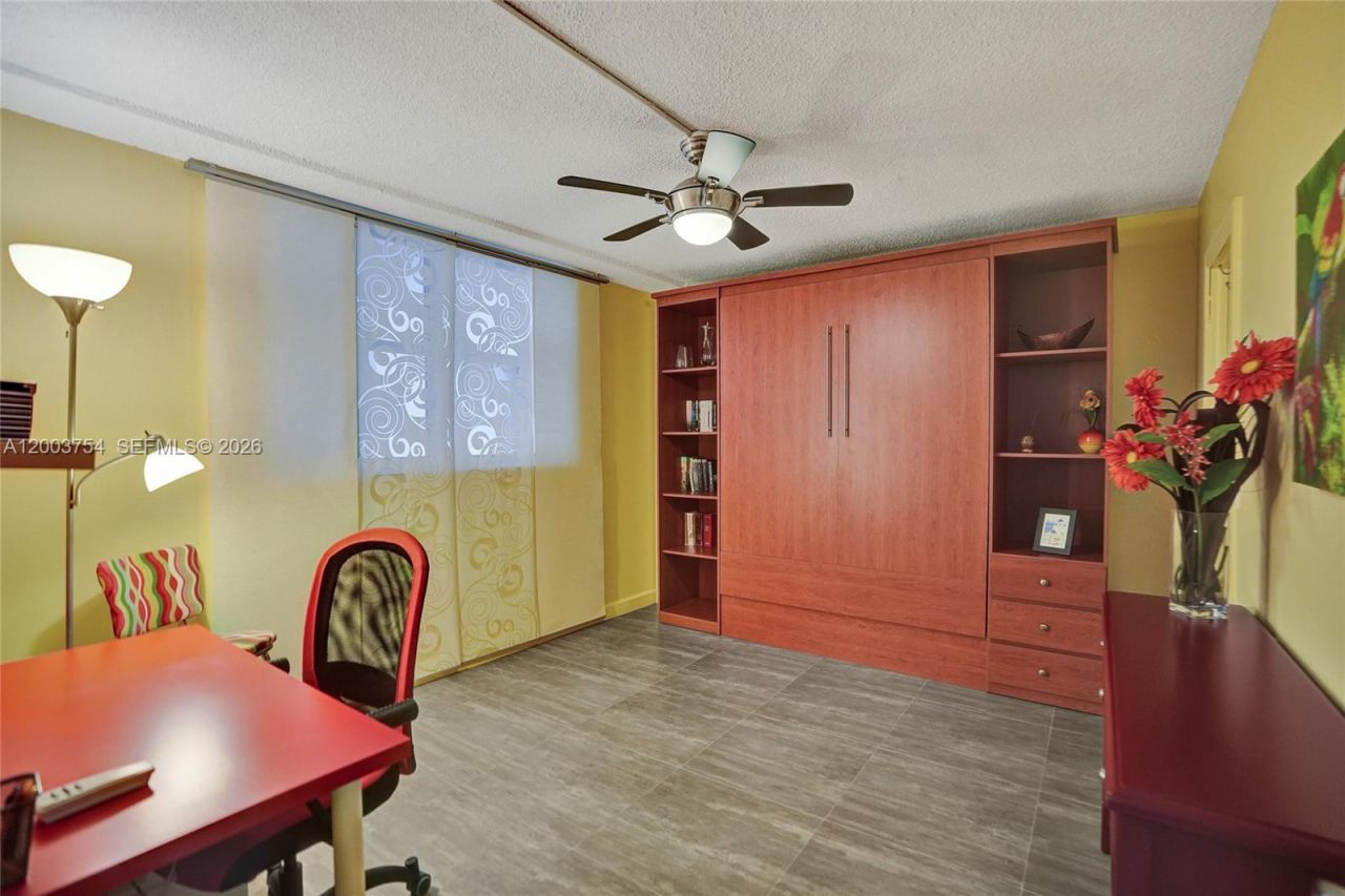 410 Golden Isles Dr , Unit 408, Hallandale Beach, FL 33009 Photo