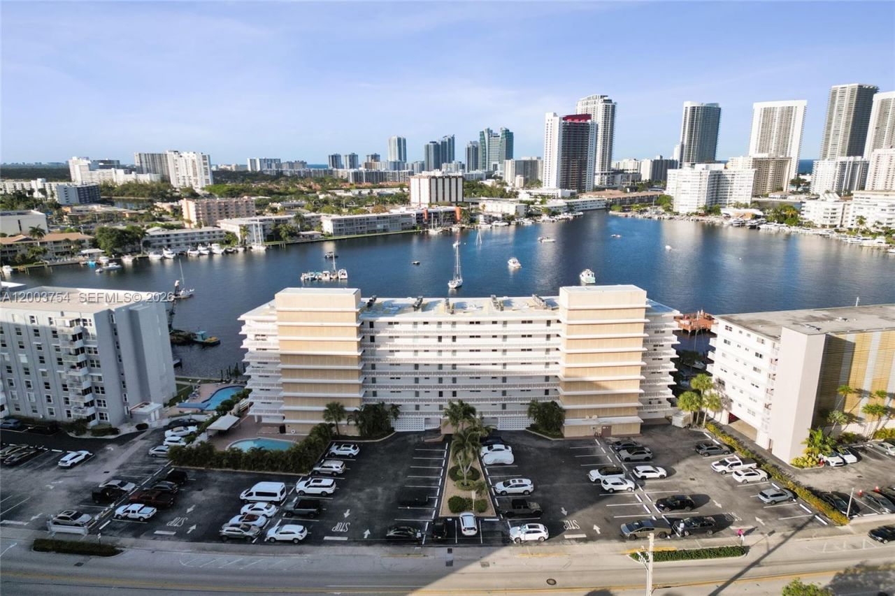 410 Golden Isles Dr , Unit 408, Hallandale Beach, FL 33009 Photo