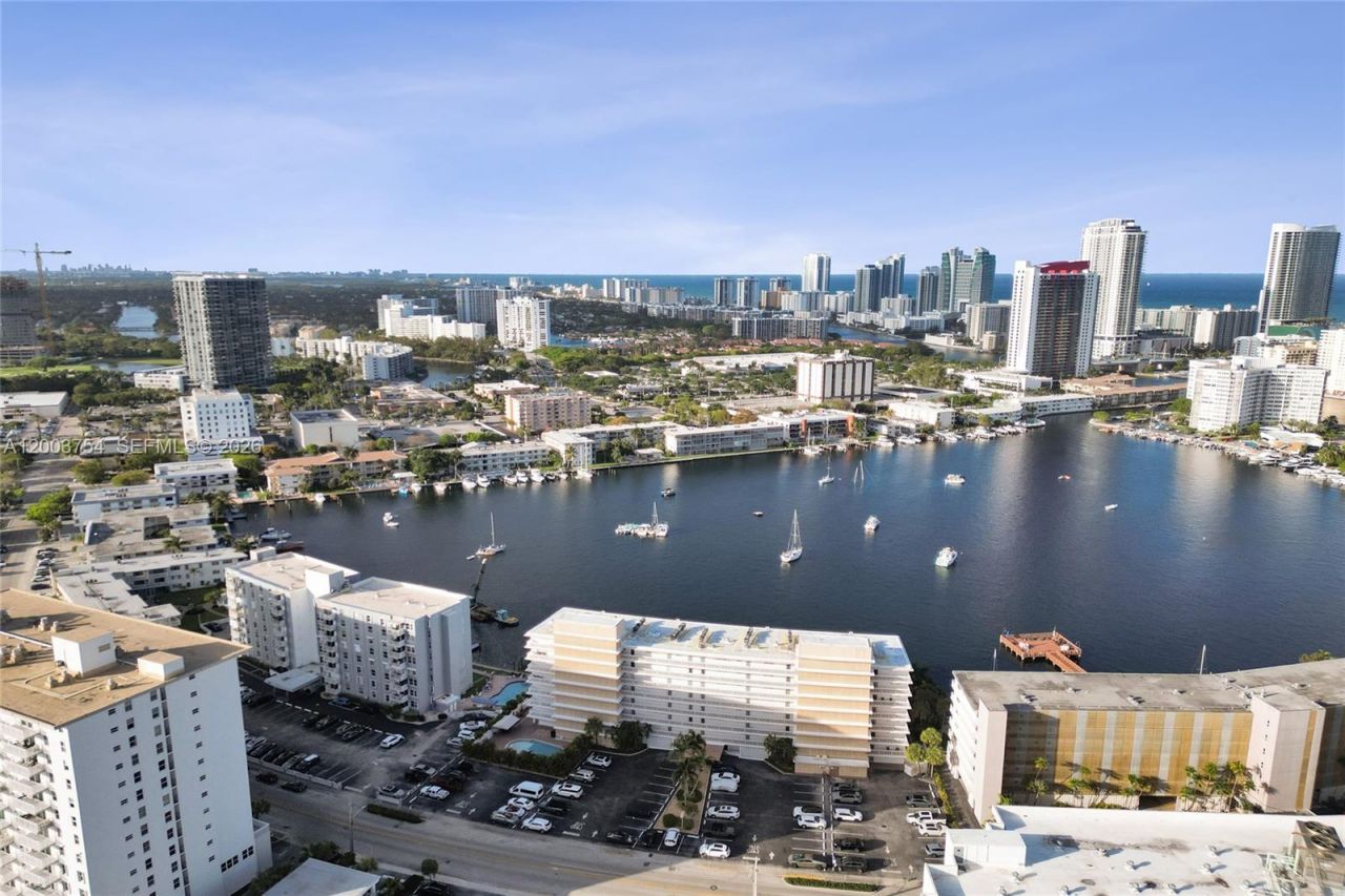 410 Golden Isles Dr , Unit 408, Hallandale Beach, FL 33009 Photo