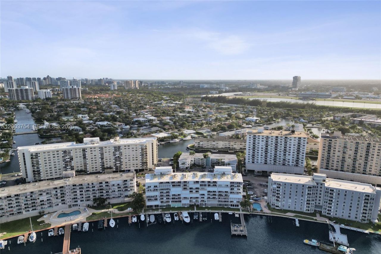 410 Golden Isles Dr , Unit 408, Hallandale Beach, FL 33009 Photo