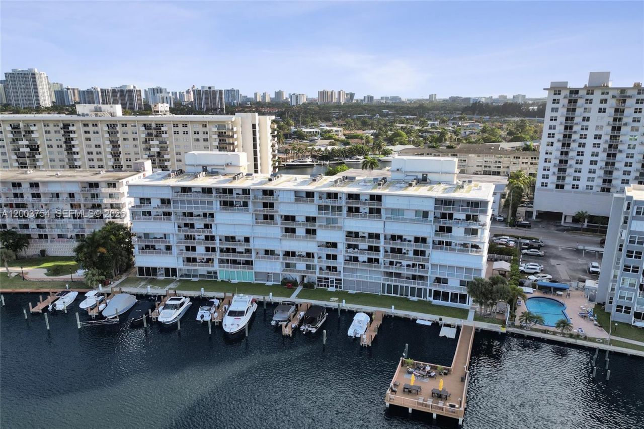 410 Golden Isles Dr , Unit 408, Hallandale Beach, FL 33009 Photo