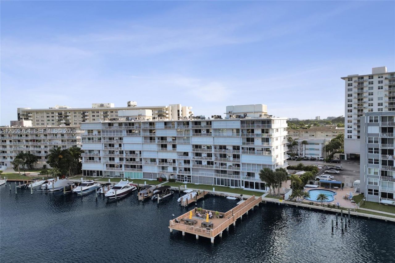 410 Golden Isles Dr , Unit 408, Hallandale Beach, FL 33009 Photo