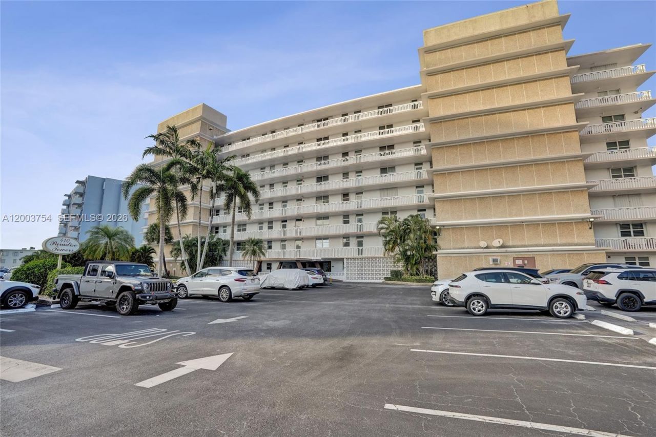 410 Golden Isles Dr , Unit 408, Hallandale Beach, FL 33009 Photo