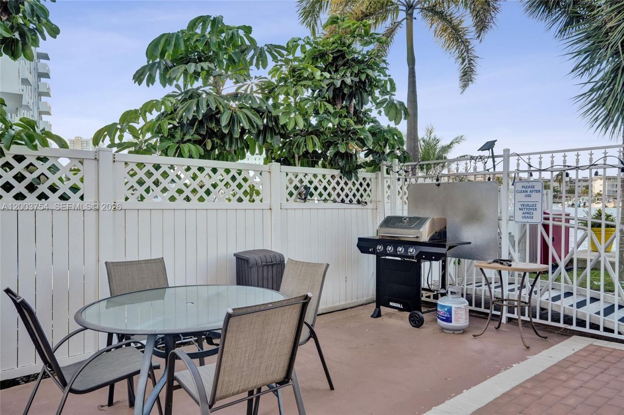410 Golden Isles Dr , Unit 408, Hallandale Beach, FL 33009 Photo