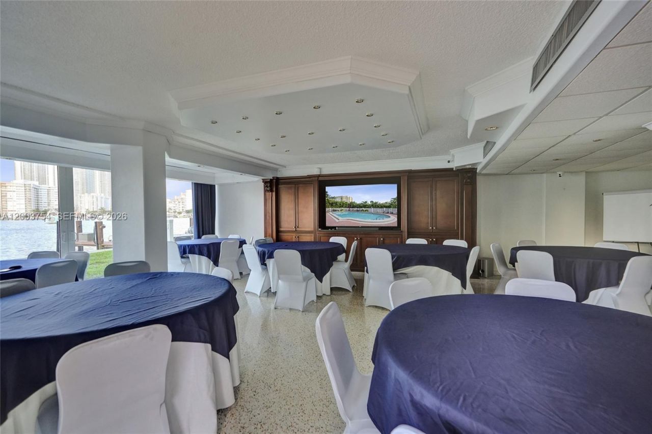 410 Golden Isles Dr , Unit 408, Hallandale Beach, FL 33009 Photo