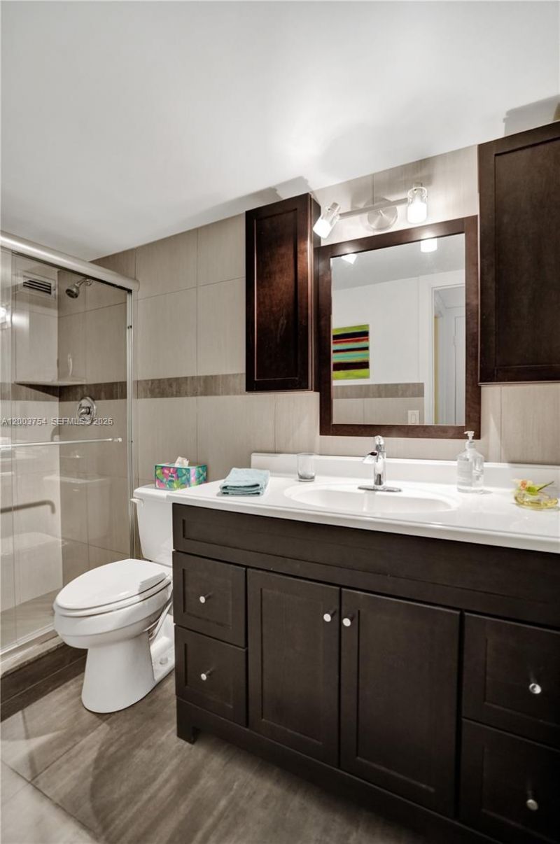 410 Golden Isles Dr , Unit 408, Hallandale Beach, FL 33009 Photo